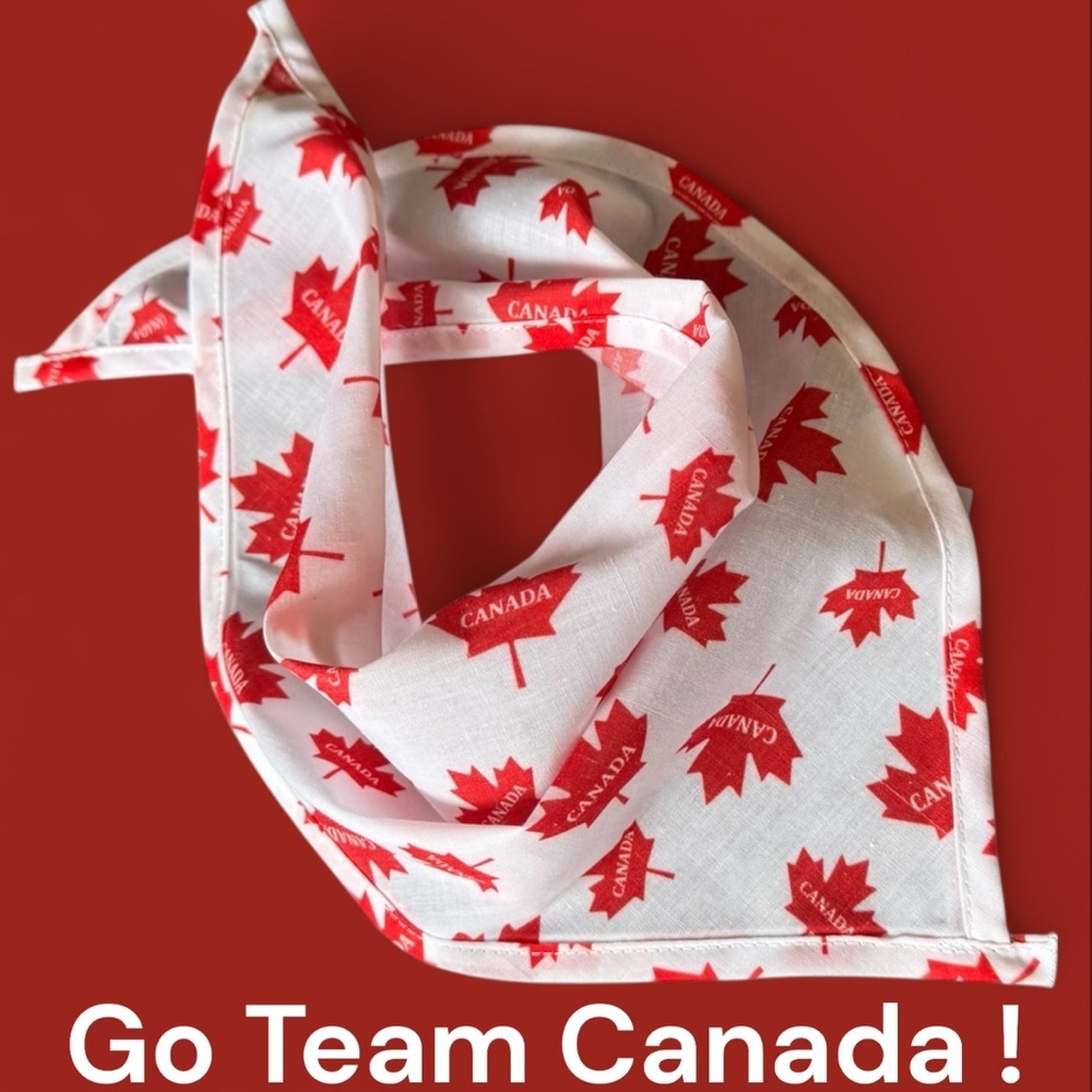 2 for $30 🆕Canada Maple Leaf Dog Bandana